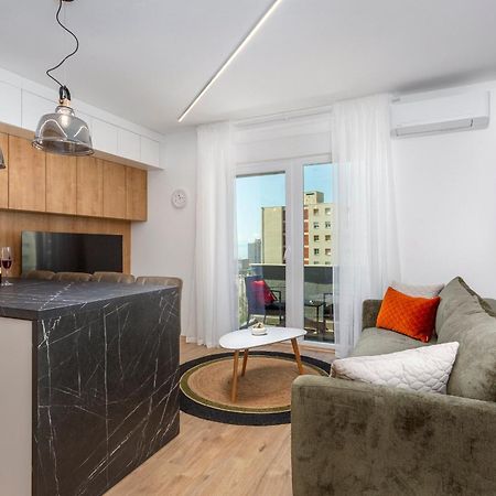 Brand New Apartment Close To The Beach, City Center And University Of Rijeka - Apartment Karlo Exterior photo