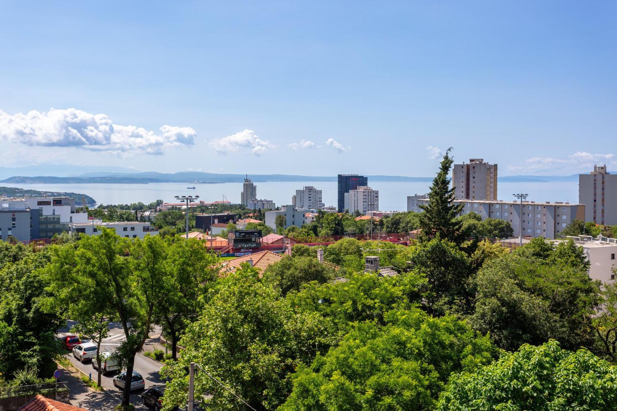 Brand New Apartment Close To The Beach, City Center And University Of Rijeka - Apartment Karlo Exterior photo